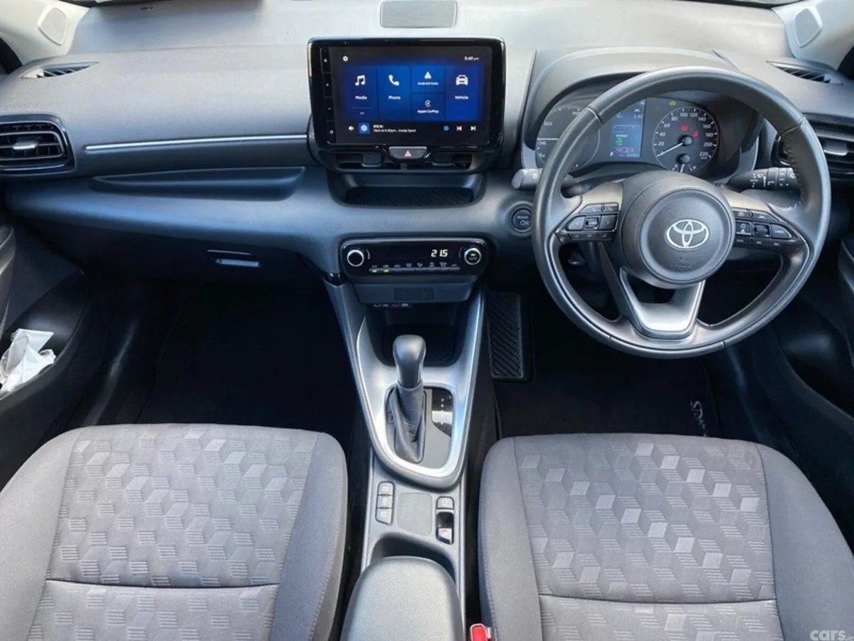 Toyota Yaris Hatchback, Petrol Hybrid, 2024, Grey