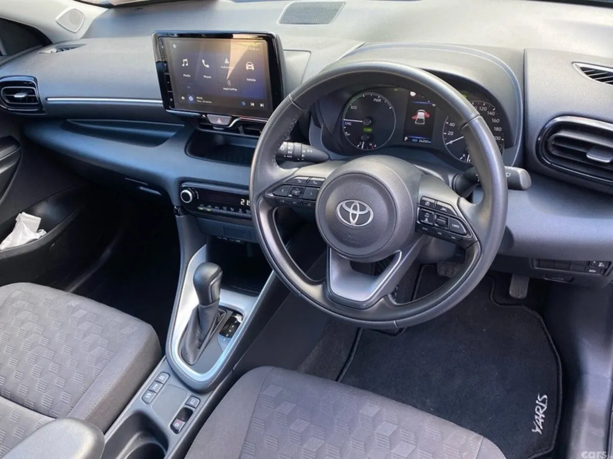 Toyota Yaris Hatchback, Petrol Hybrid, 2024, Grey