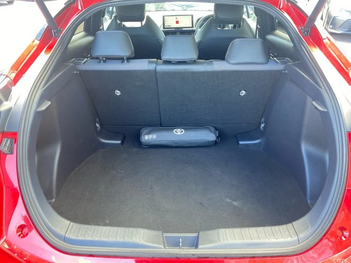 Toyota C-HR SUV, Petrol Hybrid, 2024, Red