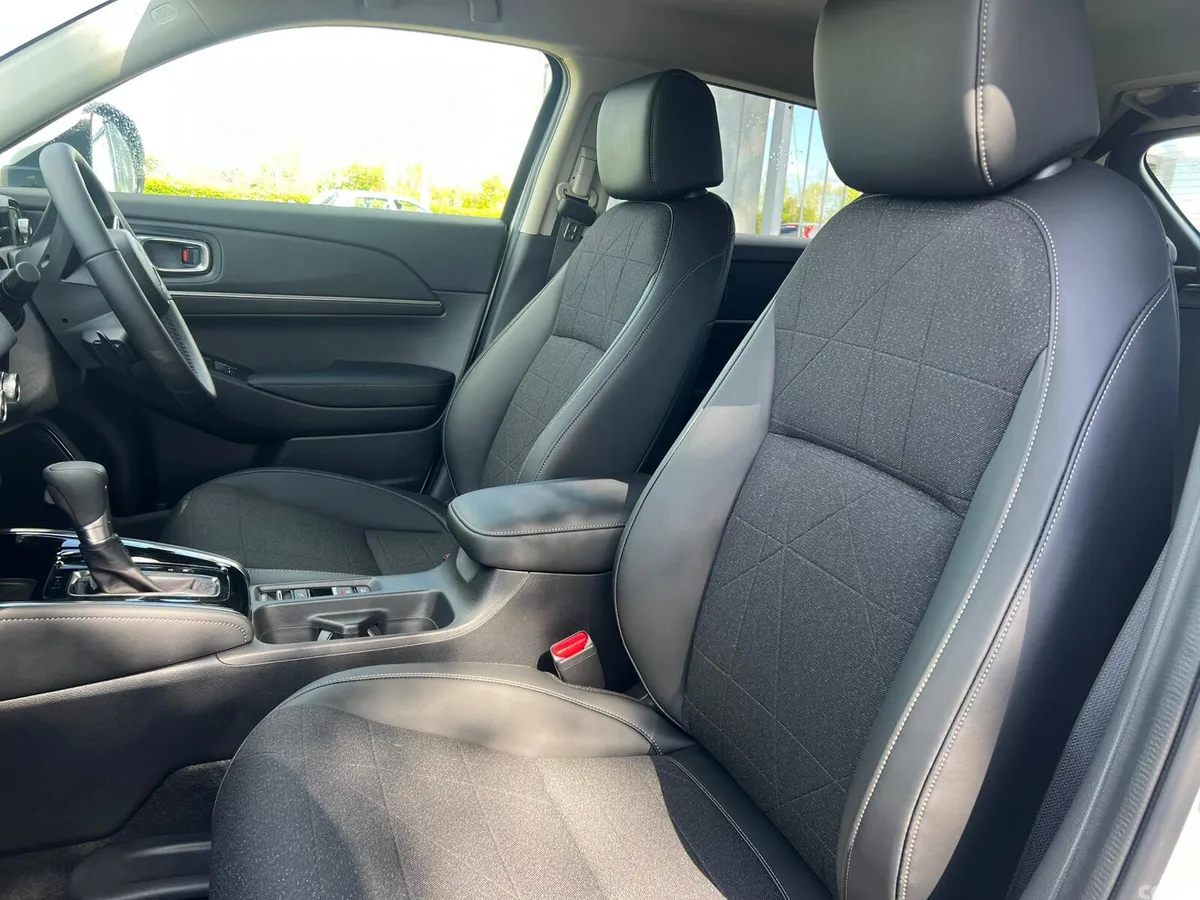 Honda HR-V Hatchback, Petrol Hybrid, 2026, White