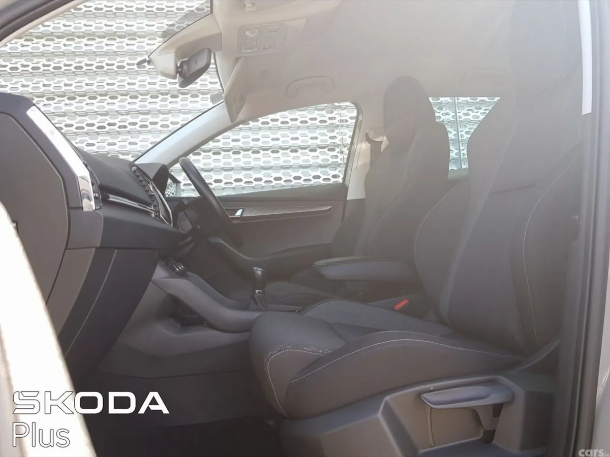 Skoda Karoq Estate, Diesel, 2023, Grey
