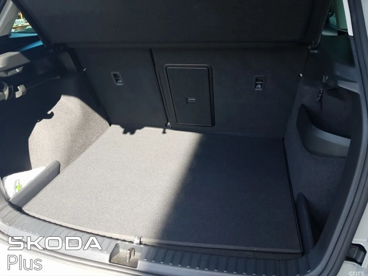 Skoda Karoq Estate, Diesel, 2023, Grey