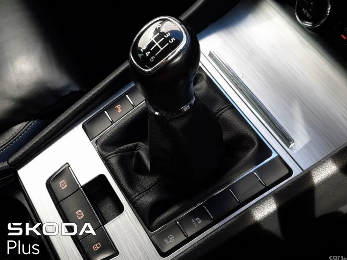 Skoda Superb Saloon, Diesel, 2021, Silver
