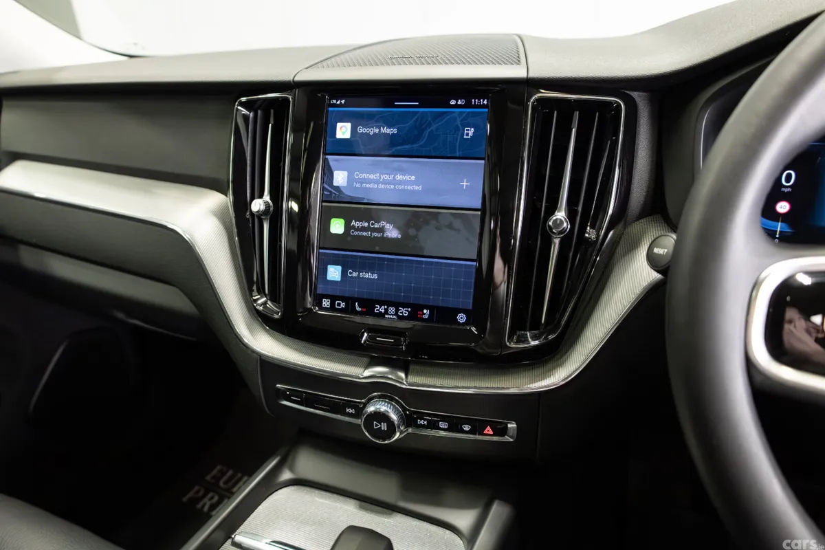 Volvo XC60 SUV, Petrol Plug-in Hybrid, 2024, Blue