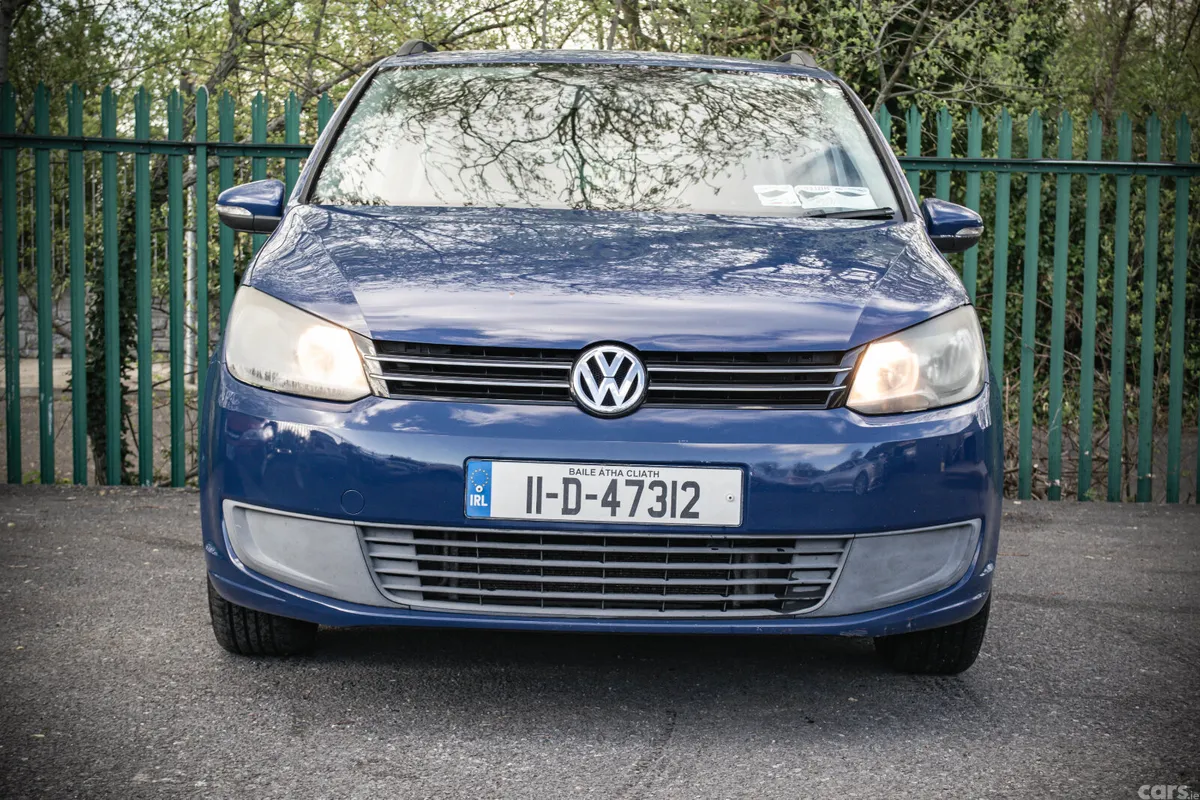 Volkswagen Touran MPV, Diesel, 2011, Blue