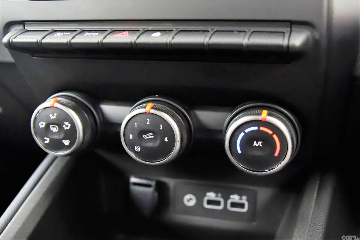 Renault Clio Hatchback, Petrol, 2025, Blue