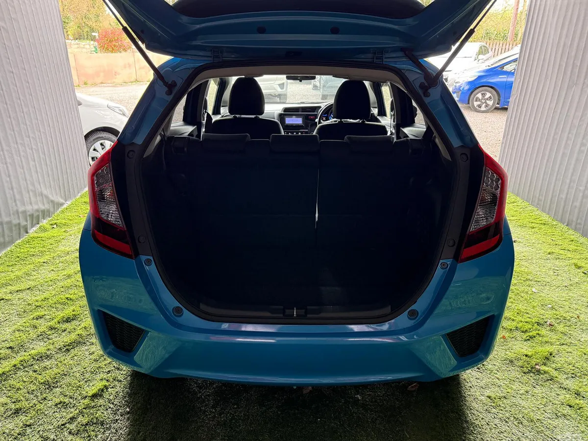 Honda Fit Hatchback, Petrol Hybrid, 2014, Blue