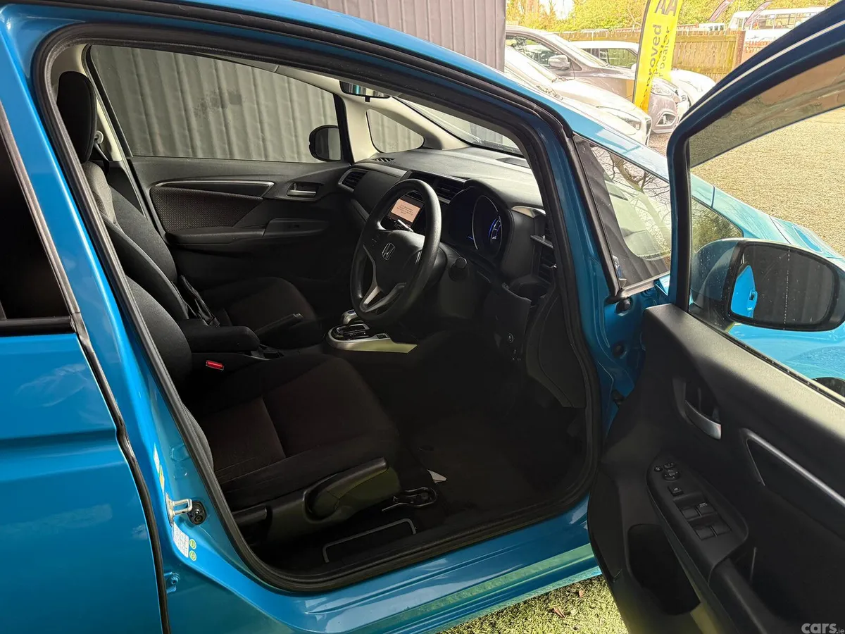 Honda Fit Hatchback, Petrol Hybrid, 2014, Blue