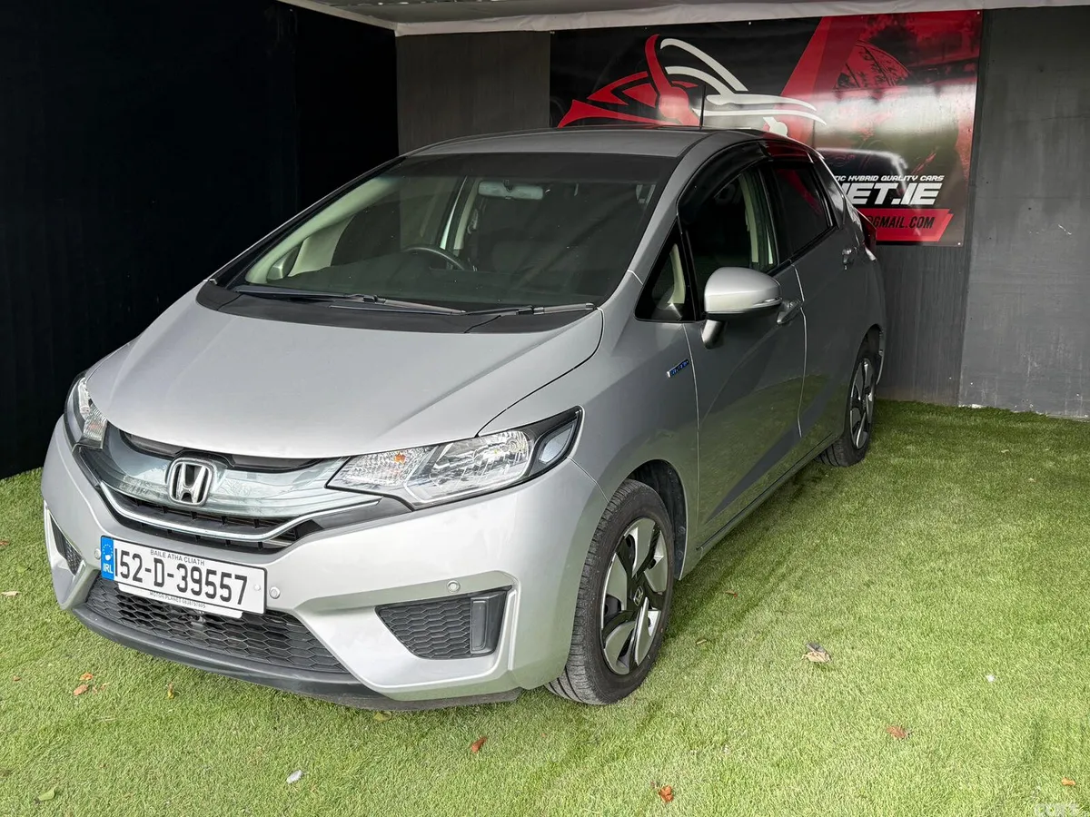 Honda Fit Hatchback, Petrol Hybrid, 2015, Silver