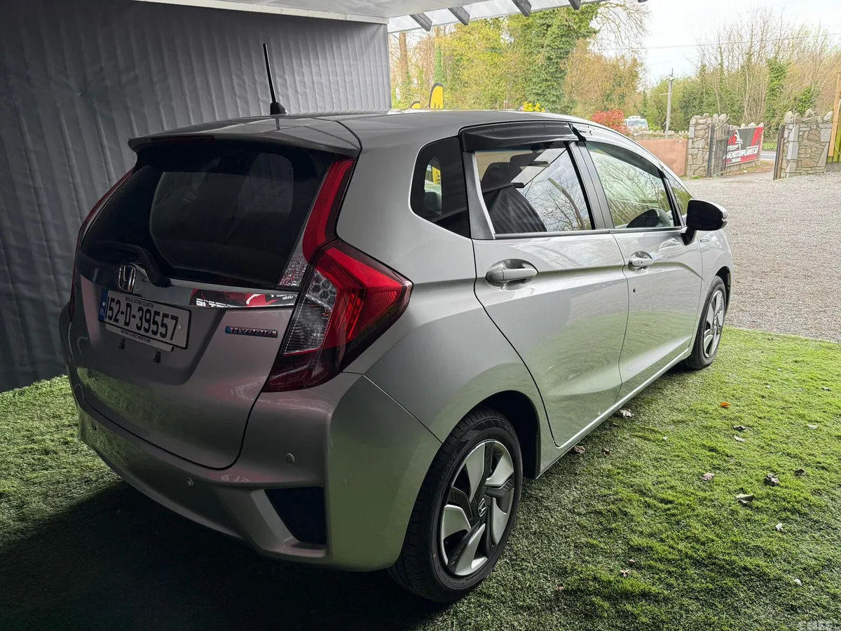 Honda Fit Hatchback, Petrol Hybrid, 2015, Silver