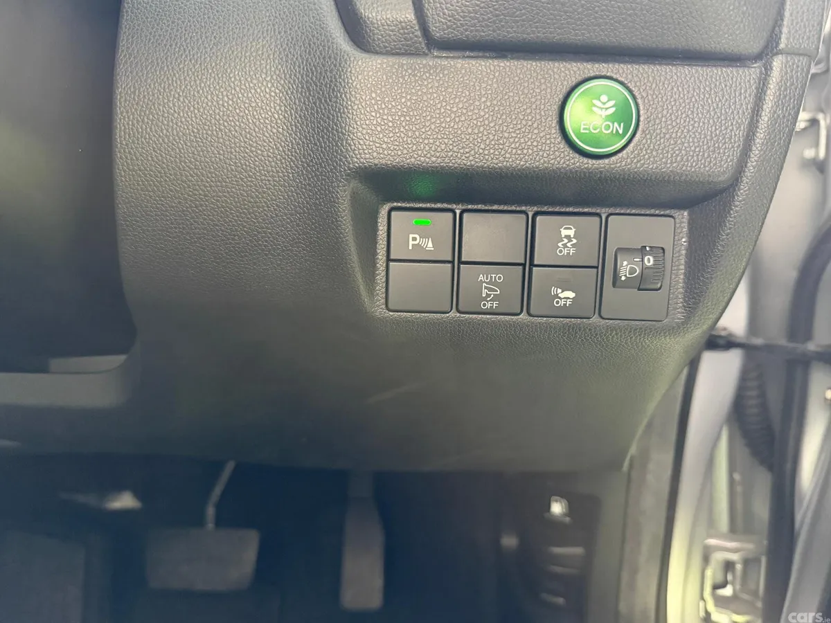 Honda Fit Hatchback, Petrol Hybrid, 2015, Silver