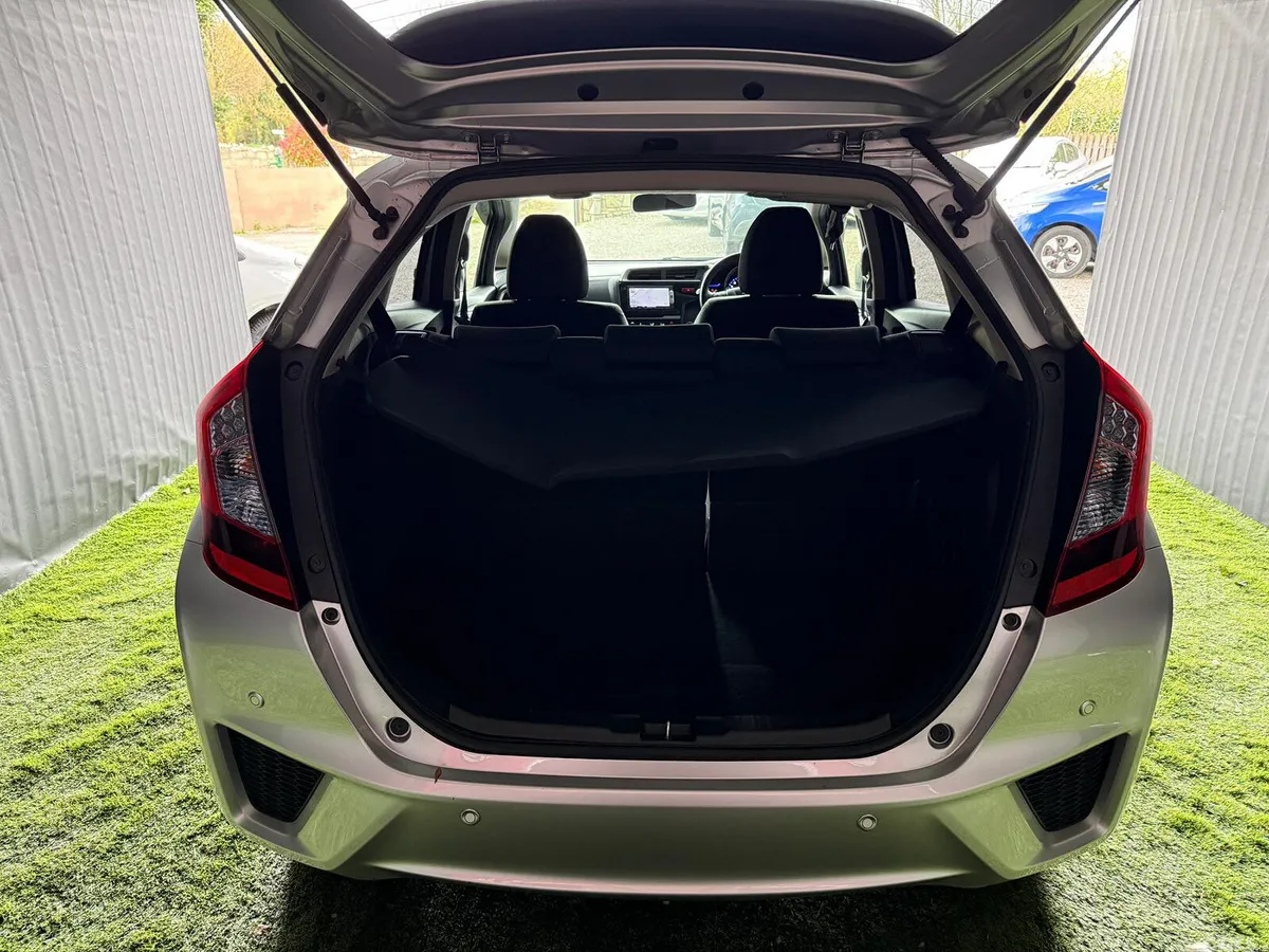 Honda Fit Hatchback, Petrol Hybrid, 2015, Silver