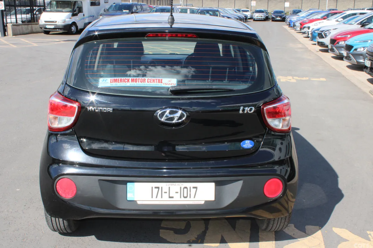 Hyundai i10 Hatchback, Petrol, 2017, Black