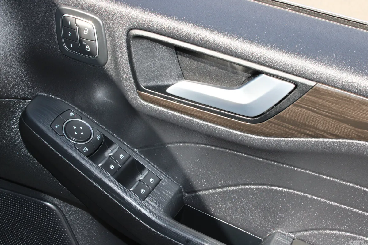 Ford Kuga SUV, Petrol Plug-in Hybrid, 2023, Blue