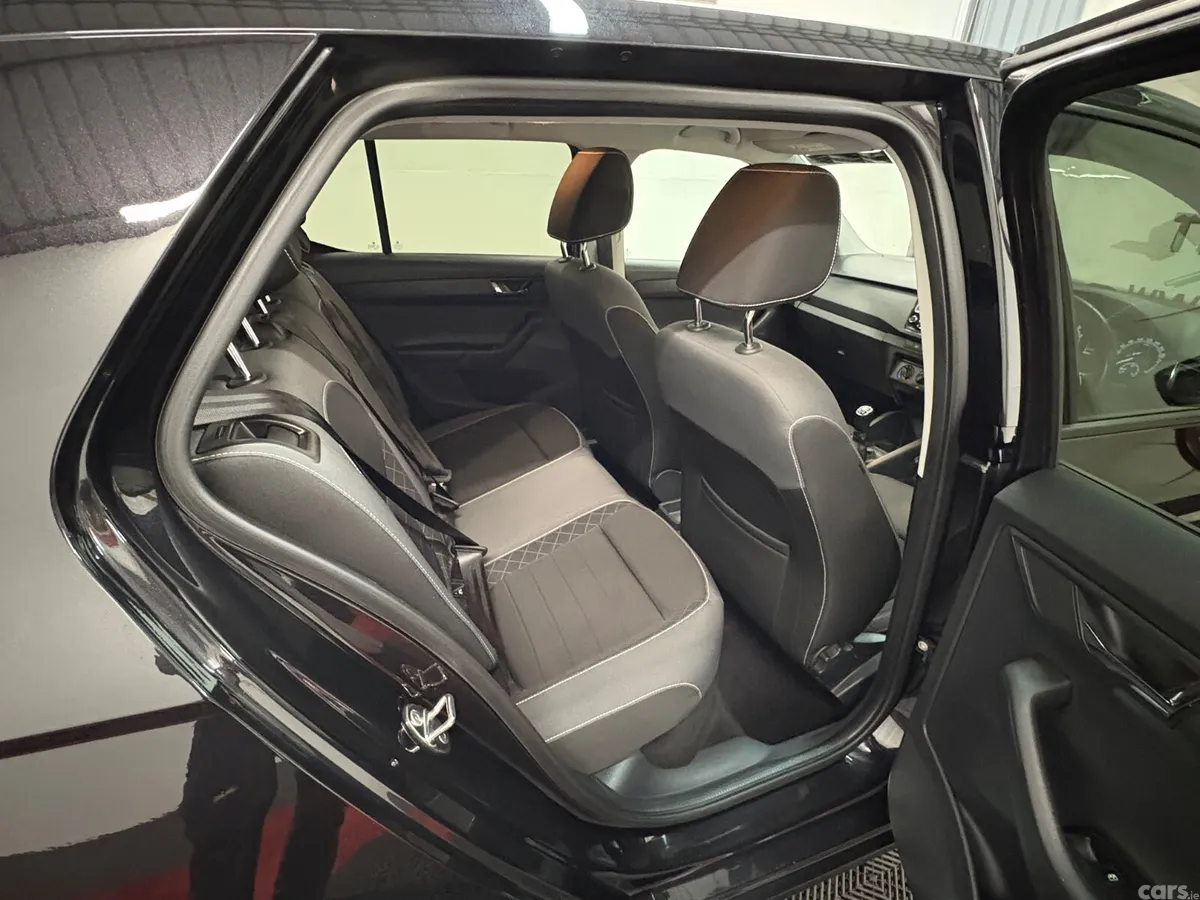 Skoda Fabia Hatchback, Petrol, 2021, Black