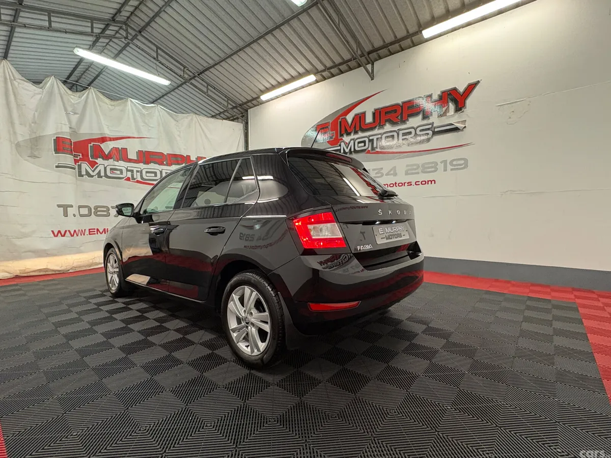 Skoda Fabia Hatchback, Petrol, 2021, Black