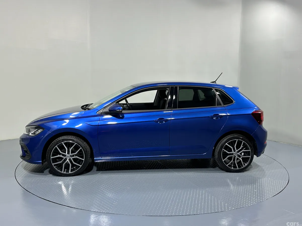 Volkswagen Polo Hatchback, Petrol, 2022, Blue