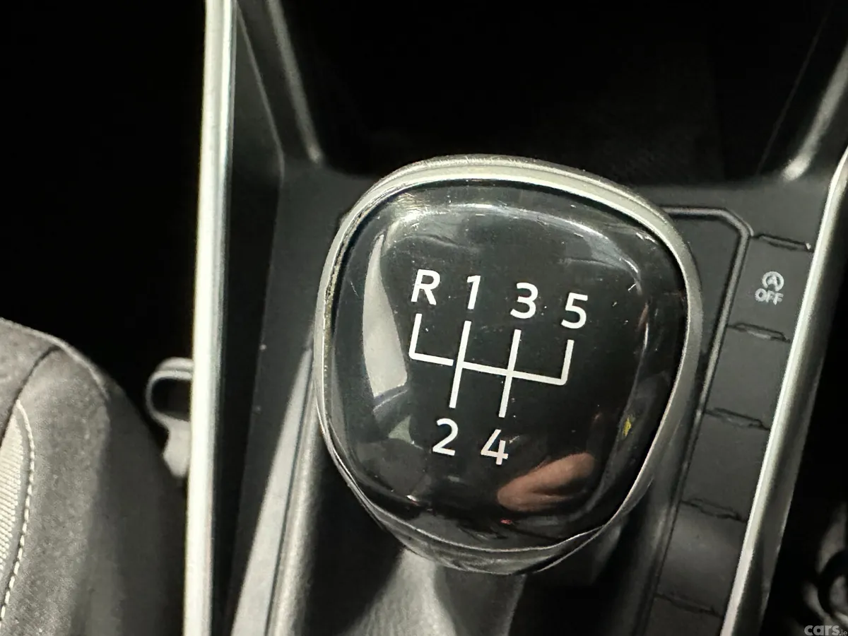 Volkswagen Polo Hatchback, Petrol, 2022, Blue