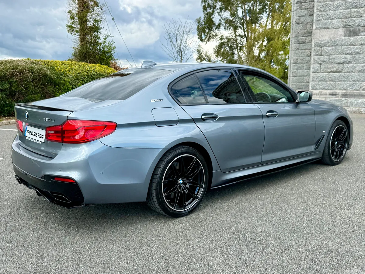 BMW 5-Series Saloon, Petrol Plug-in Hybrid, 2017, Blue