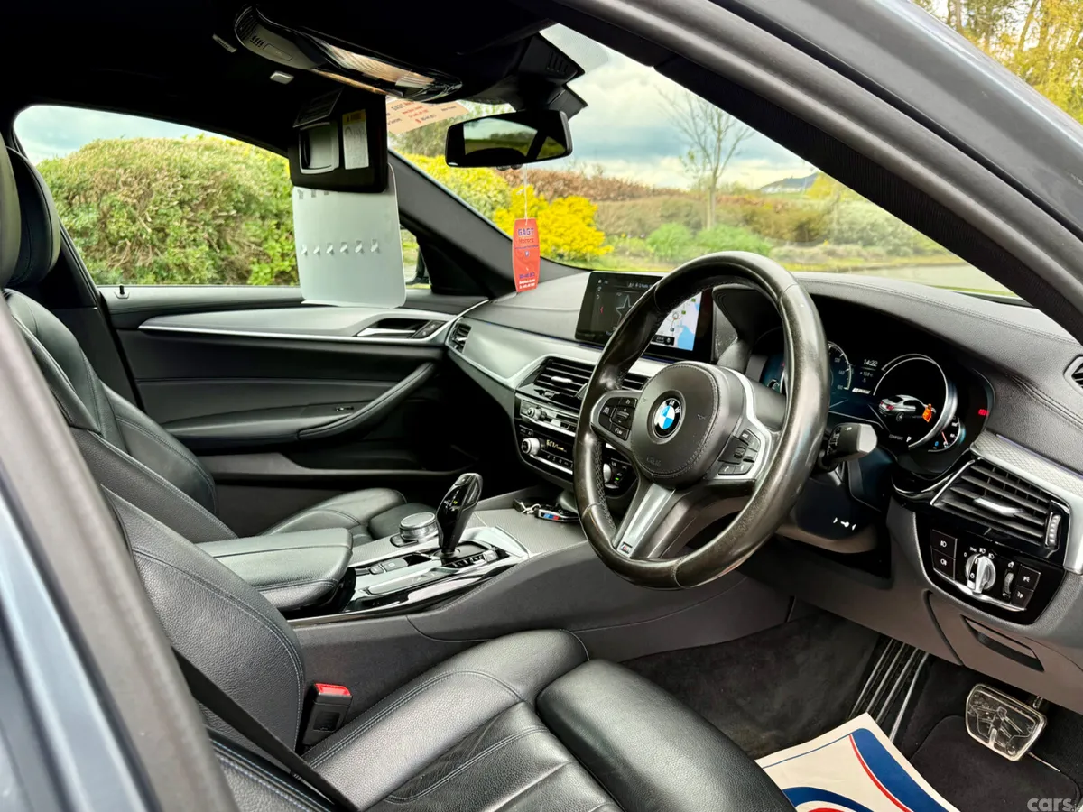 BMW 5-Series Saloon, Petrol Plug-in Hybrid, 2017, Blue