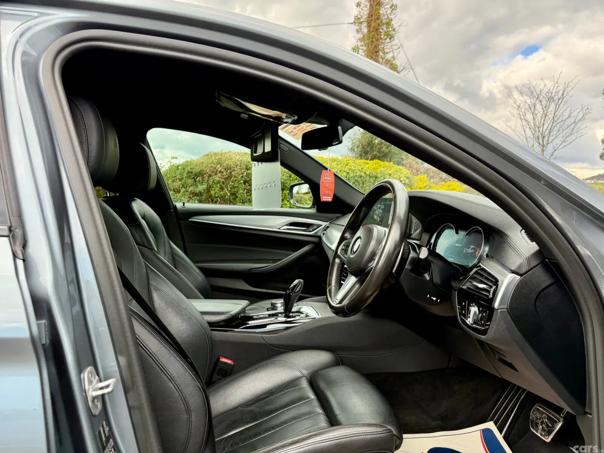 BMW 5-Series Saloon, Petrol Plug-in Hybrid, 2017, Blue