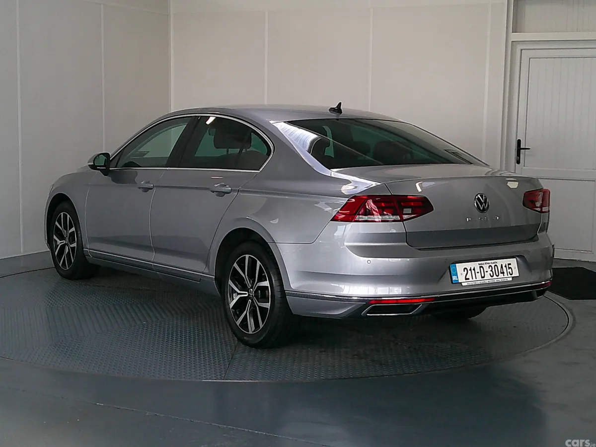 Volkswagen Passat Saloon, Diesel, 2021, Grey
