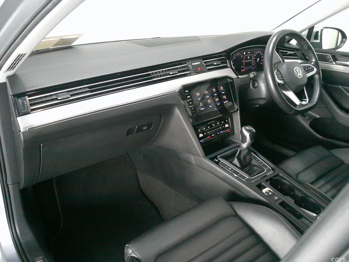 Volkswagen Passat Saloon, Diesel, 2021, Grey
