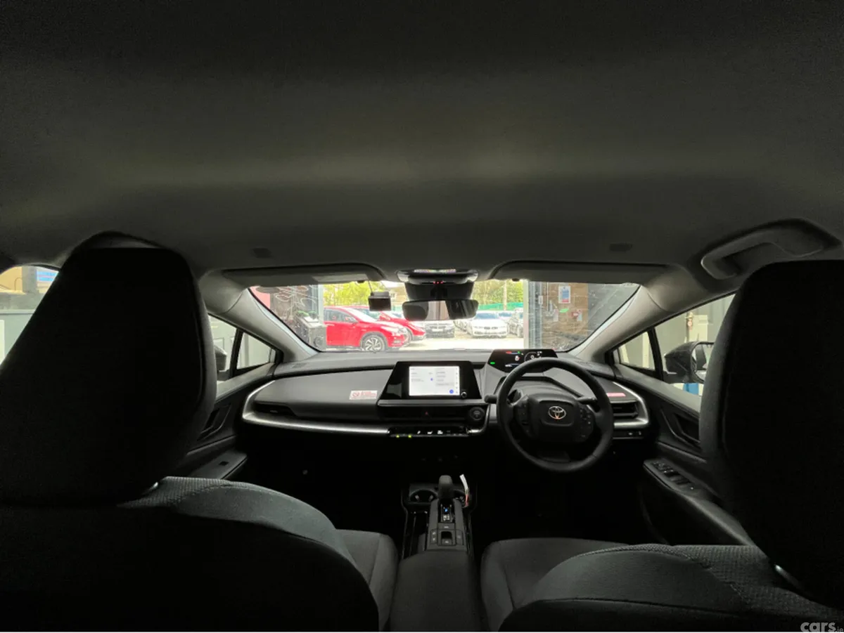 Toyota Prius Estate, Petrol, 2025, Silver