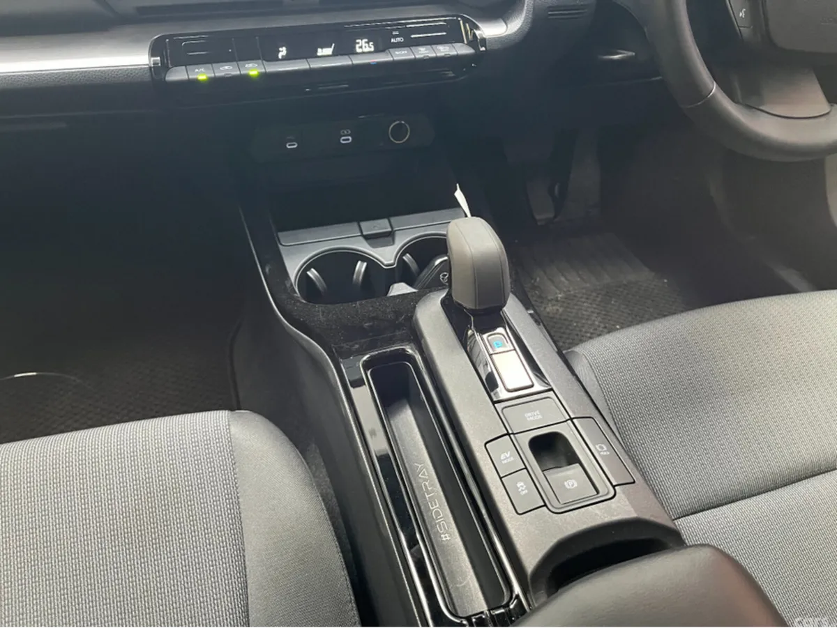 Toyota Prius Estate, Petrol, 2025, Silver