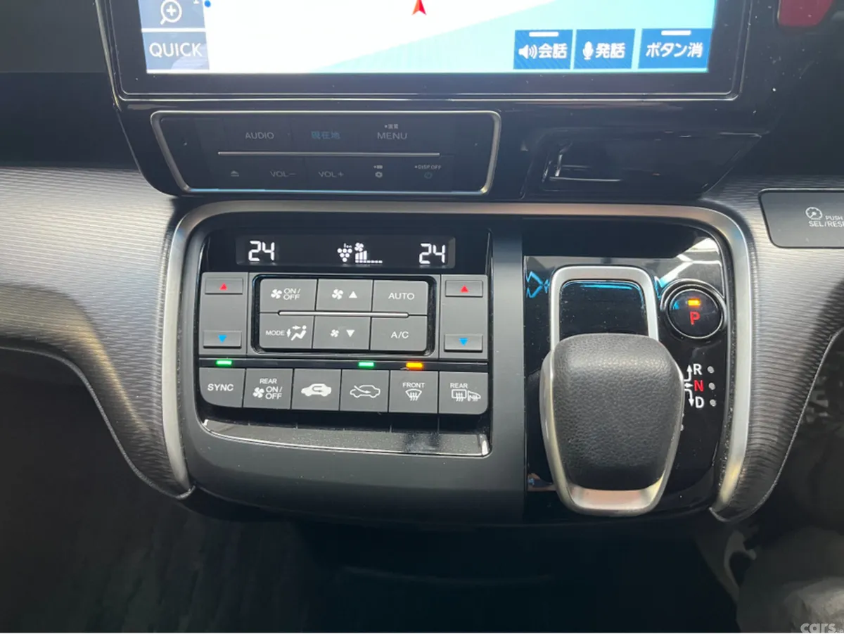 Honda Stepwagon MPV, Petrol Hybrid, 2021, White