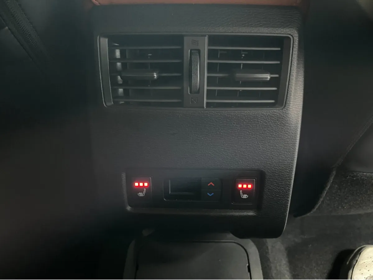 Mitsubishi Outlander SUV, Petrol Plug-in Hybrid, 2024, White