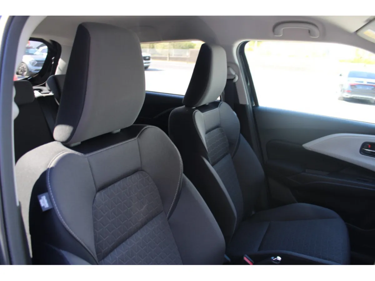 Suzuki Swift Hatchback, Petrol Hybrid, 2027, Black