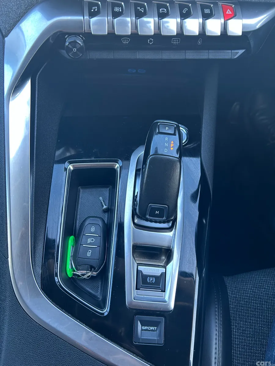 Peugeot 3008 SUV, Petrol, 2017, Blue