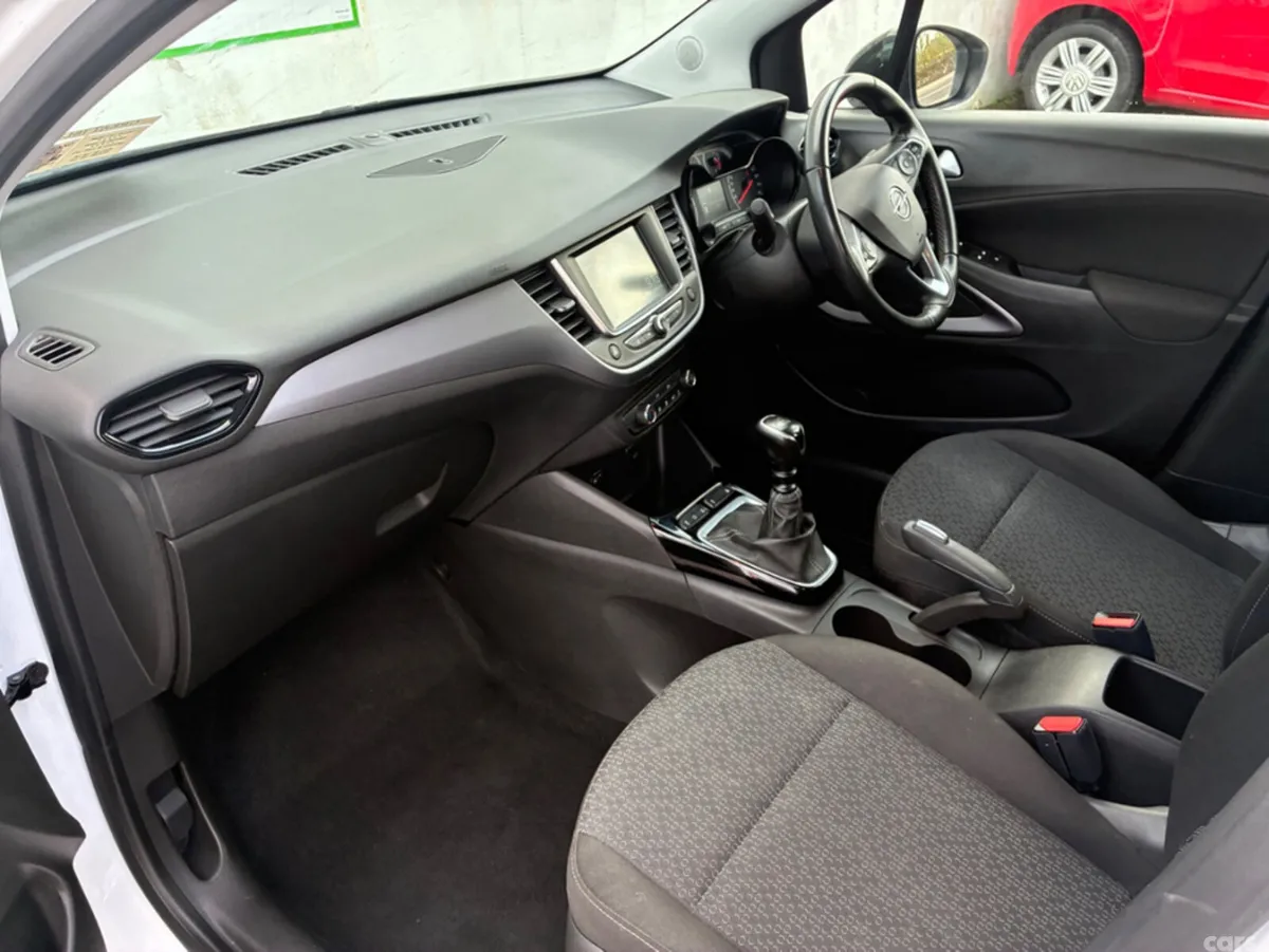 Opel Crossland MPV, Diesel, 2022, White