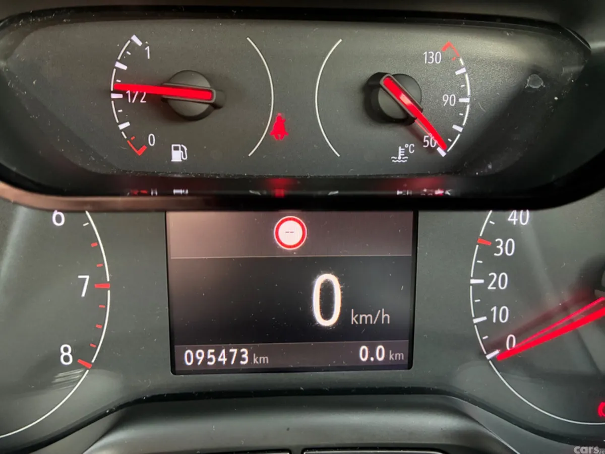 Opel Crossland MPV, Diesel, 2022, White