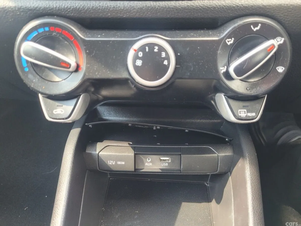 Kia Stonic SUV, Petrol, 2020, Blue