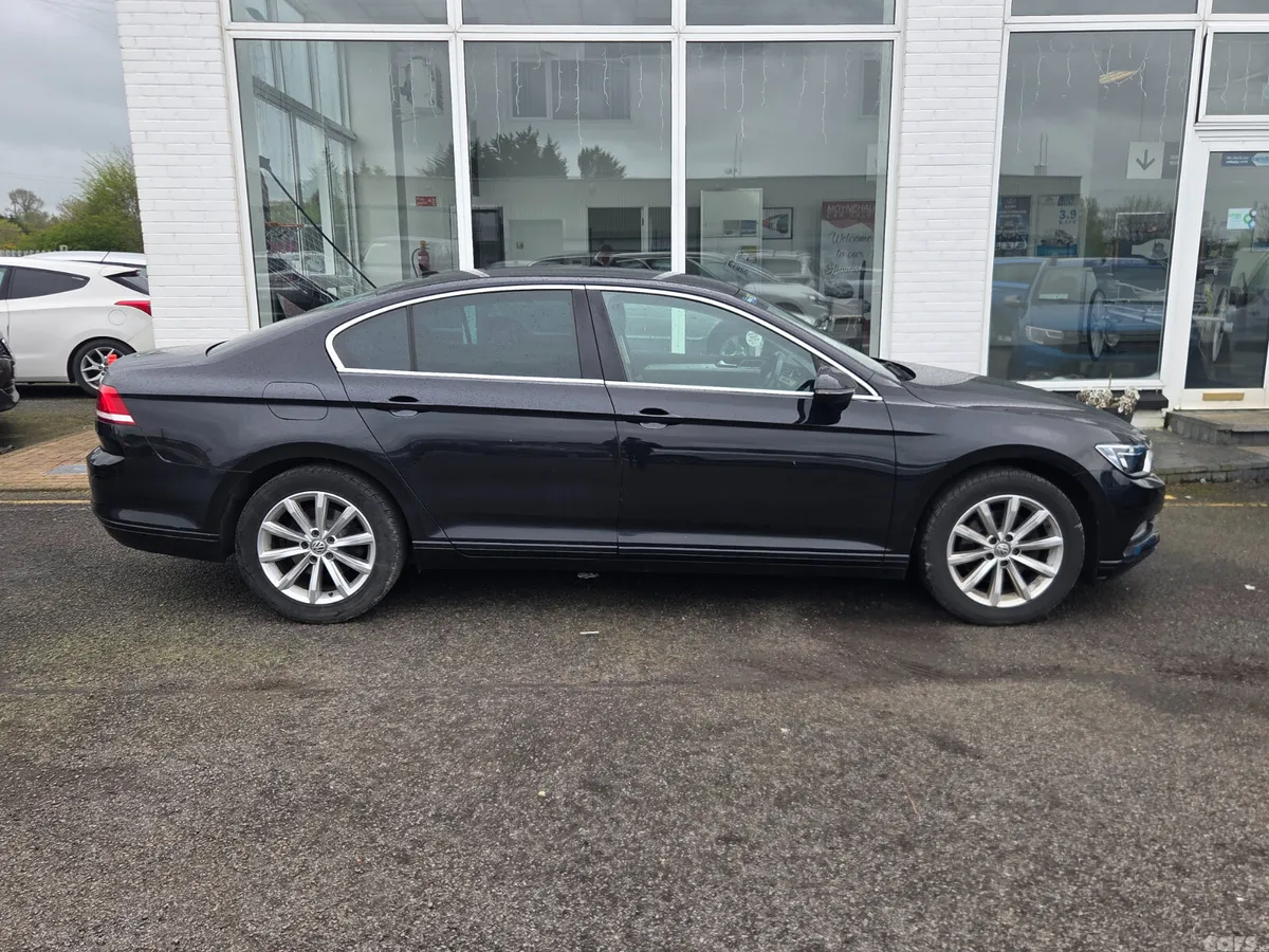 Volkswagen Passat Saloon, Diesel, 2017, Black