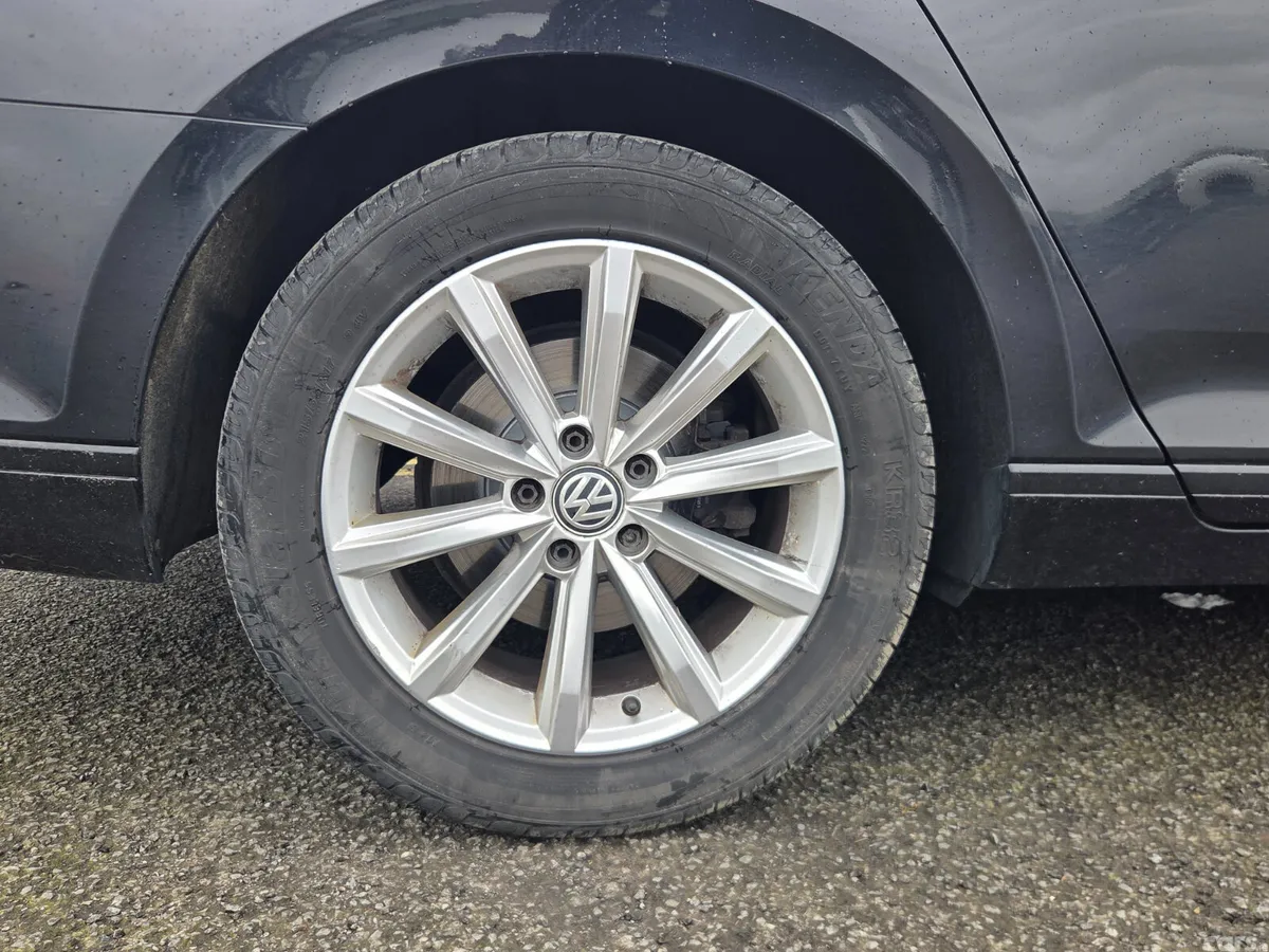 Volkswagen Passat Saloon, Diesel, 2017, Black