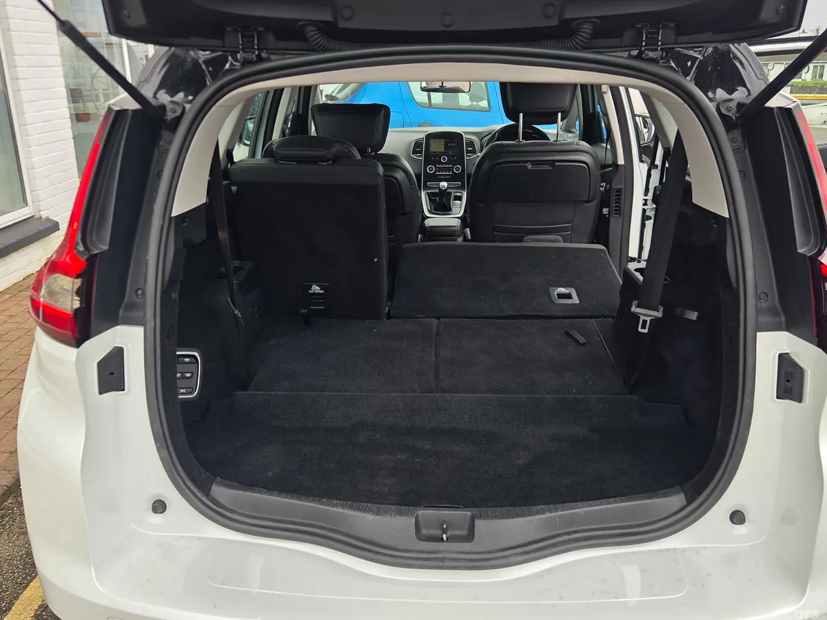 Renault Grand Scenic MPV, Diesel, 2017, White