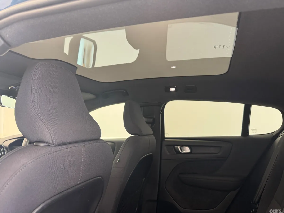 Volvo C40 Estate/Jeep, Electric, 2023, Blue