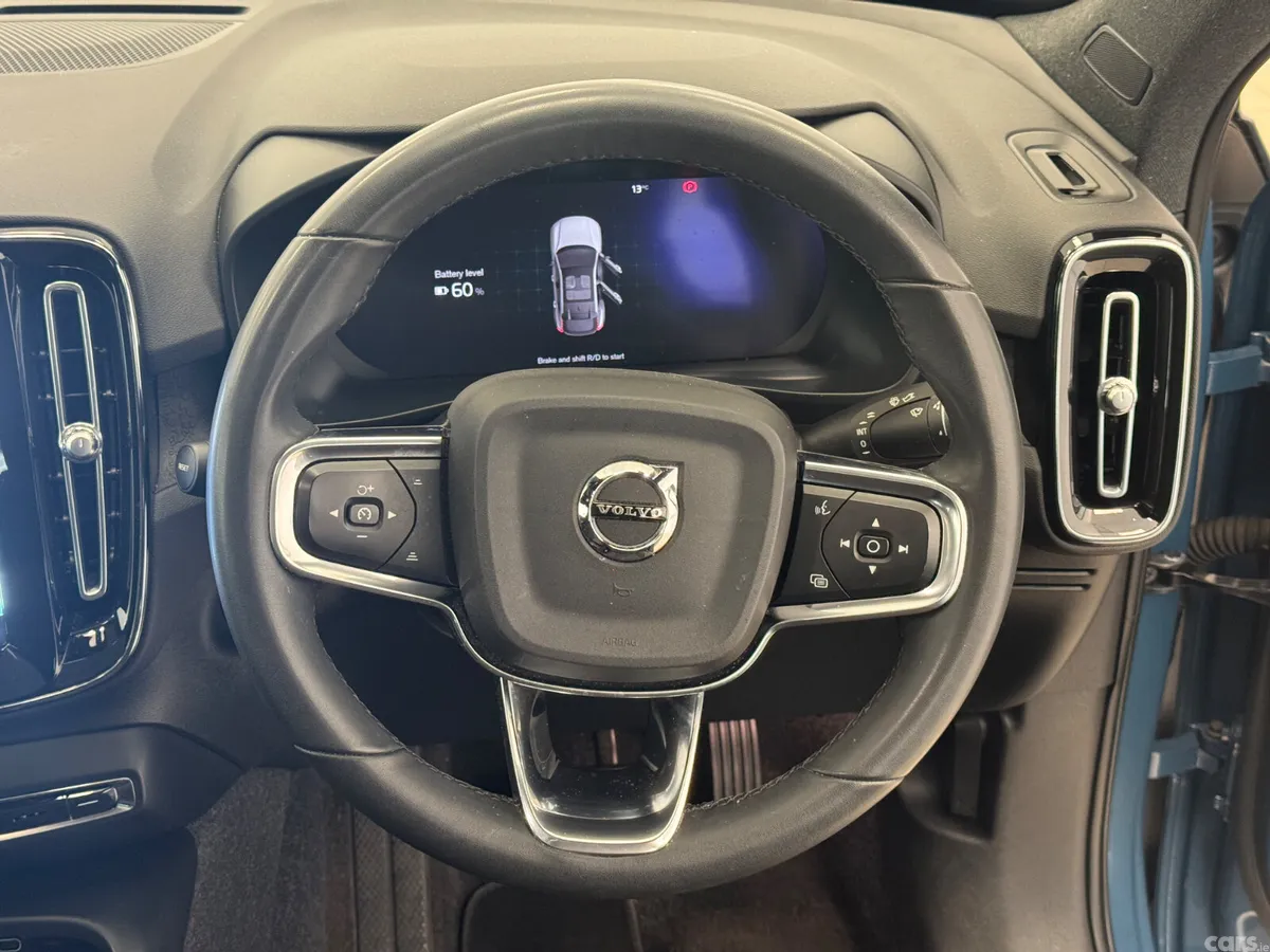 Volvo C40 Estate/Jeep, Electric, 2023, Blue