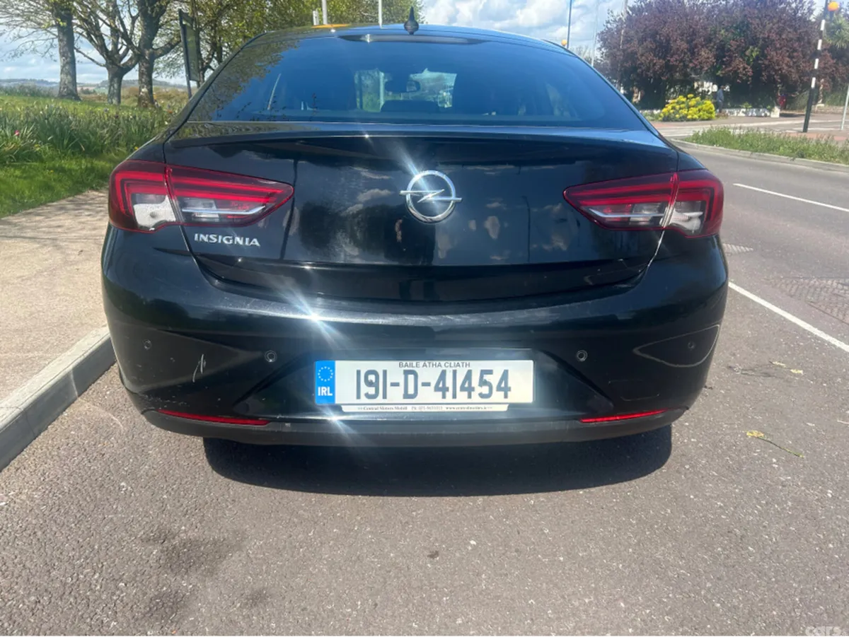 Opel Insignia Hatchback, Diesel, 2019, Black