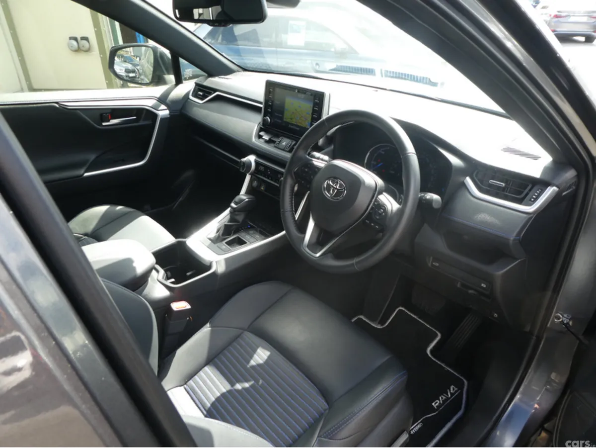 Toyota RAV4 Estate, Petrol Hybrid, 2022, Grey