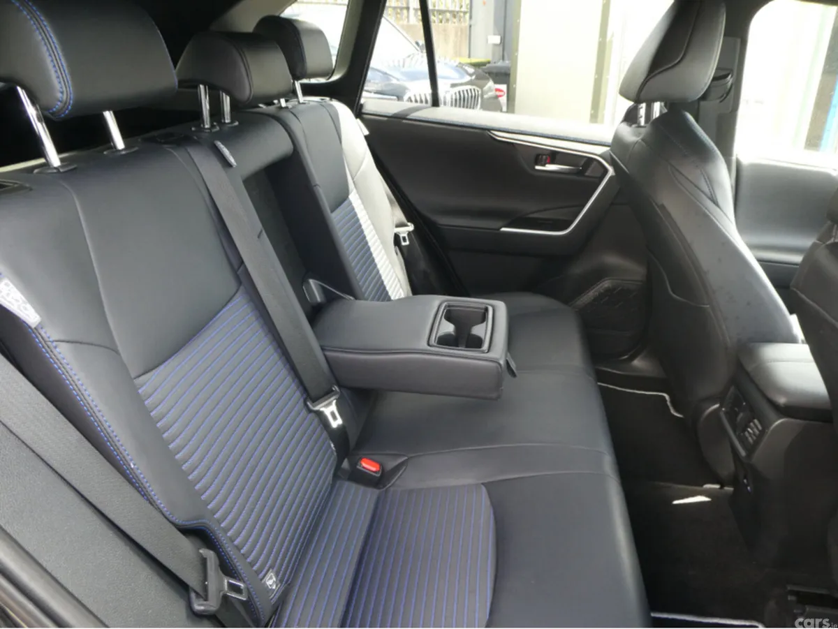 Toyota RAV4 Estate, Petrol Hybrid, 2022, Grey