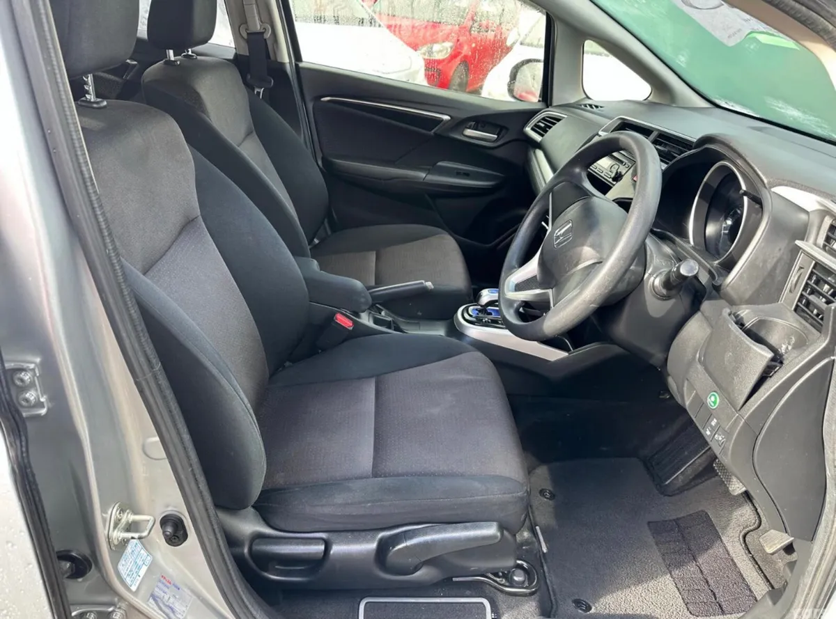 Honda Fit Hatchback, Petrol Hybrid, 2015, Silver