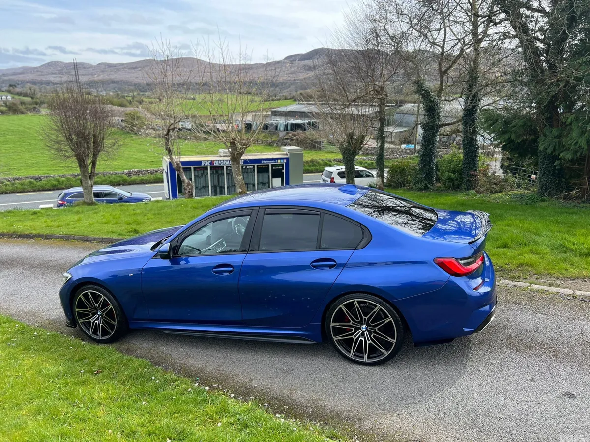 BMW 3-Series Saloon, Diesel, 2019, Blue