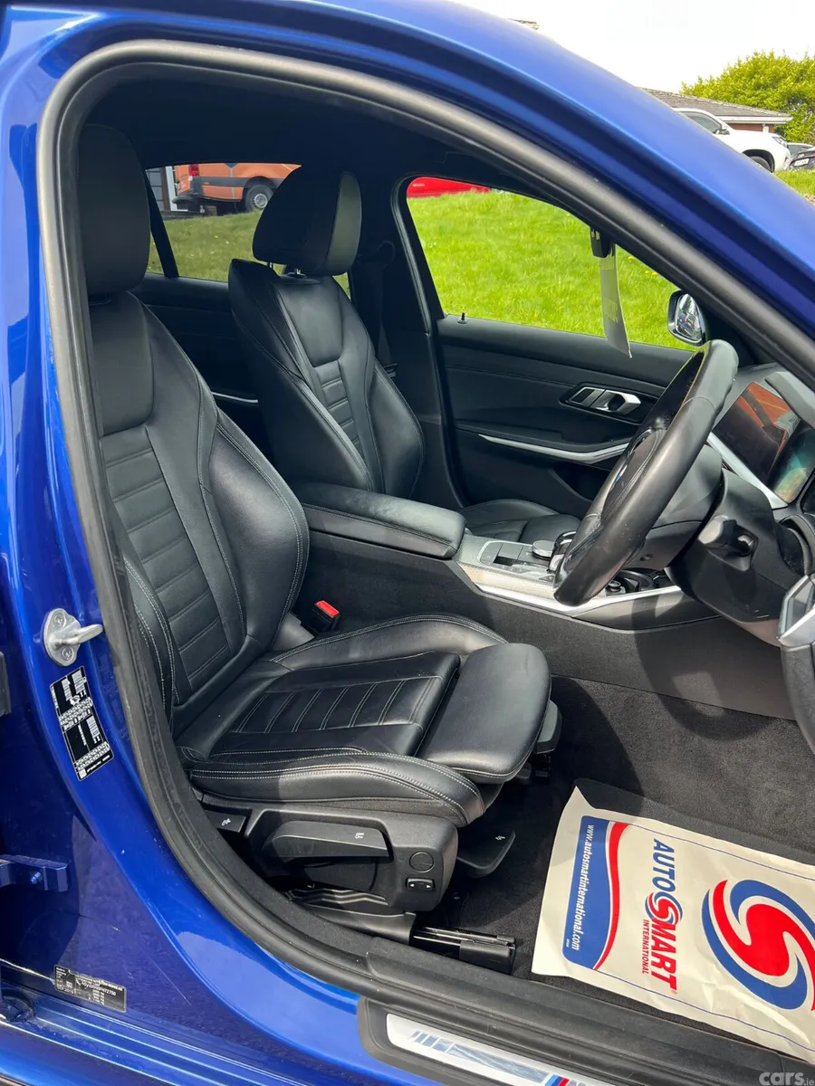 BMW 3-Series Saloon, Diesel, 2019, Blue