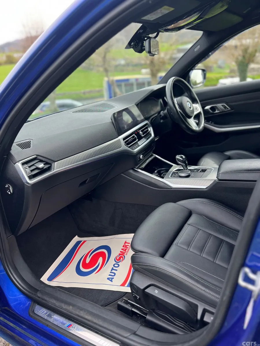 BMW 3-Series Saloon, Diesel, 2019, Blue