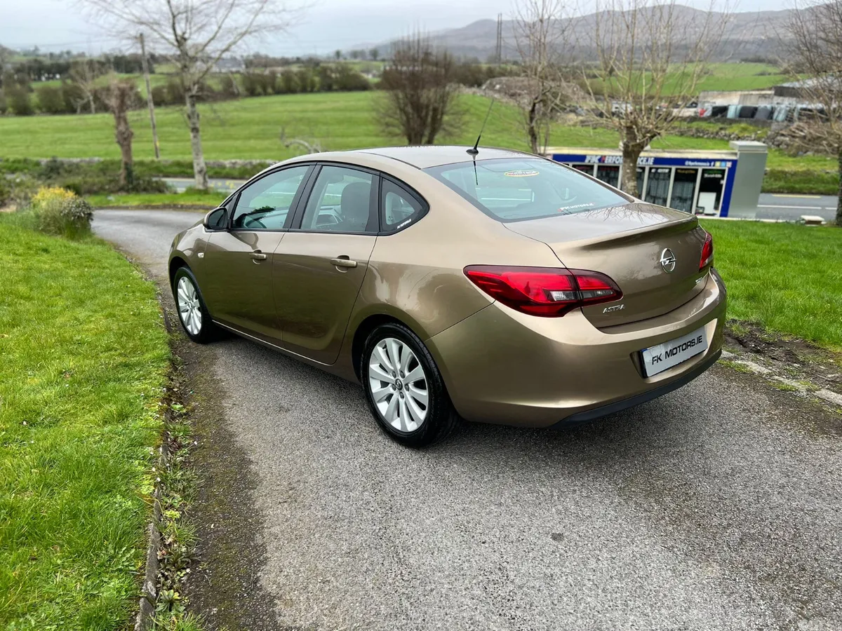 Opel Astra Saloon, Diesel, 2013, Bronze
