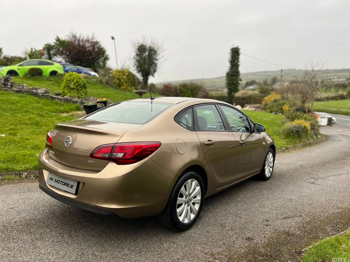 Opel Astra Saloon, Diesel, 2013, Bronze